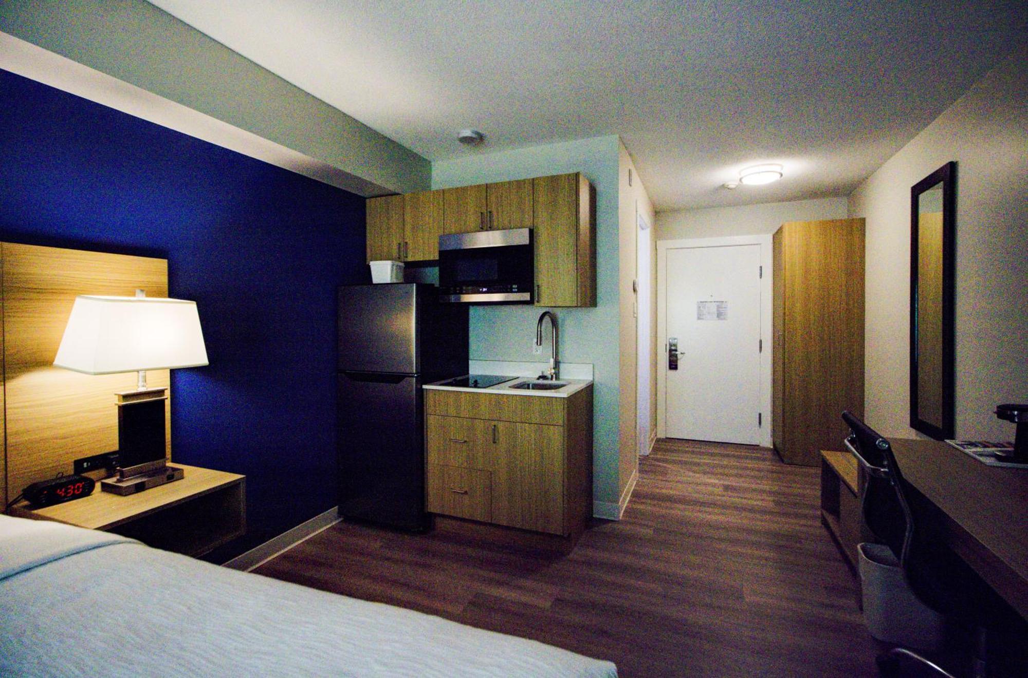 Baymont By Wyndham Gold River מראה חיצוני תמונה