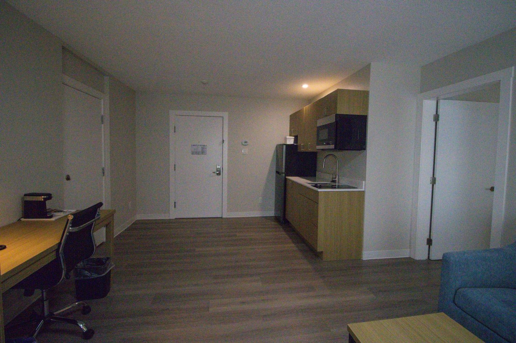 Baymont By Wyndham Gold River מראה חיצוני תמונה