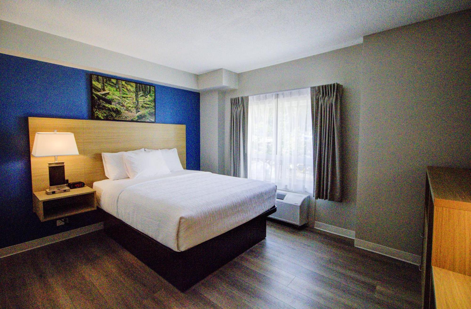 Baymont By Wyndham Gold River מראה חיצוני תמונה