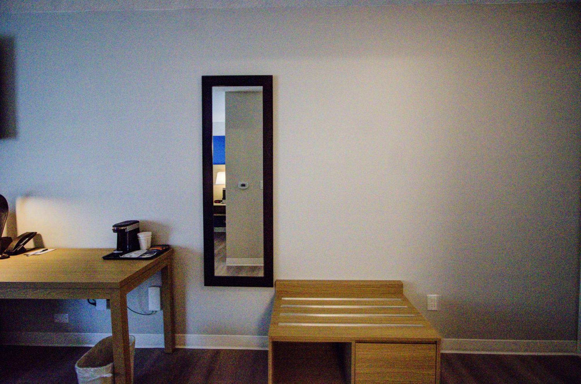 Baymont By Wyndham Gold River מראה חיצוני תמונה