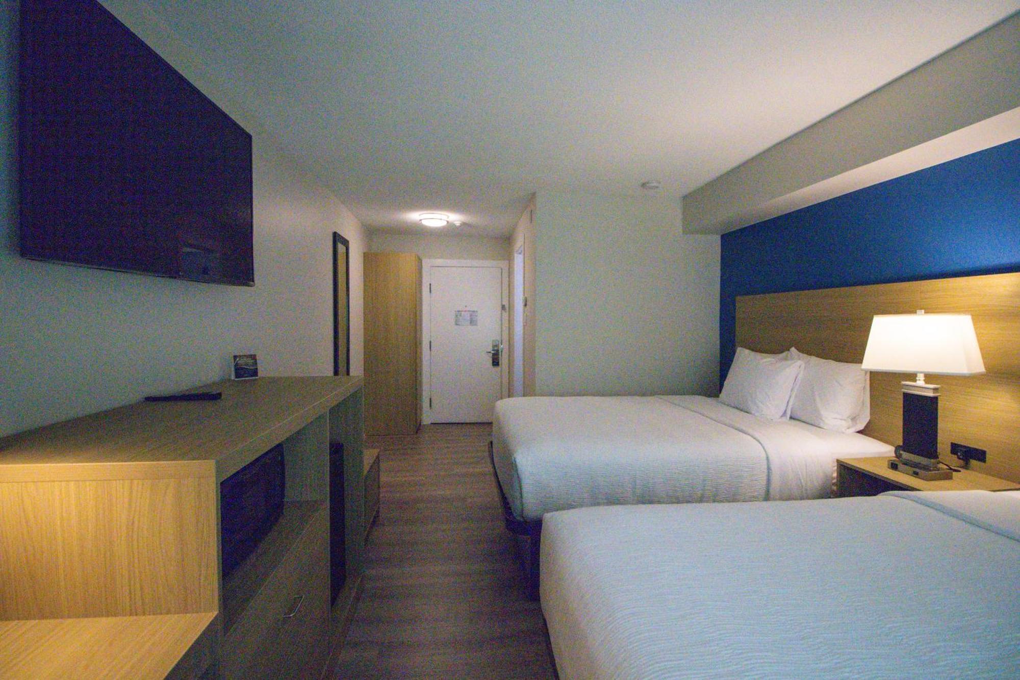 Baymont By Wyndham Gold River מראה חיצוני תמונה